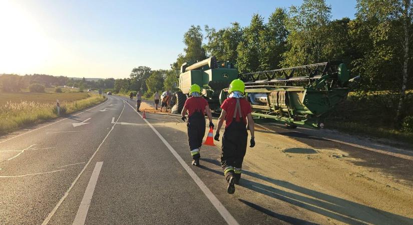 Burkolattakarítás a 82-es főúton a Bakonyban, ez a tűzoltóknak is munkát adott (helyszíni fotók)
