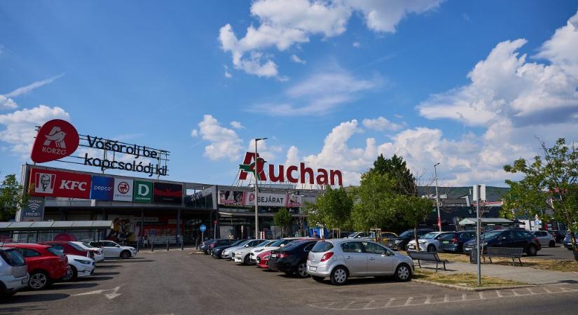 Jellinek Dániel megvette a magyar Auchan másik felét is