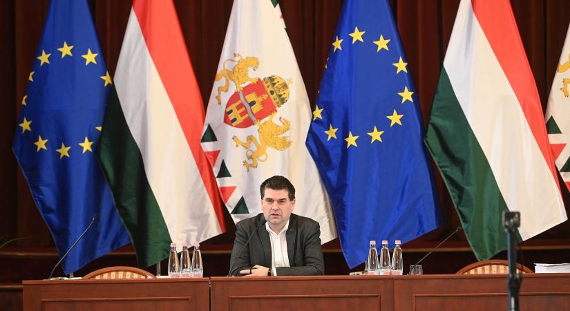 Döglődő állatok és a brutális taxidrágulás is előkerült a Fővárosi Közgyűlésen