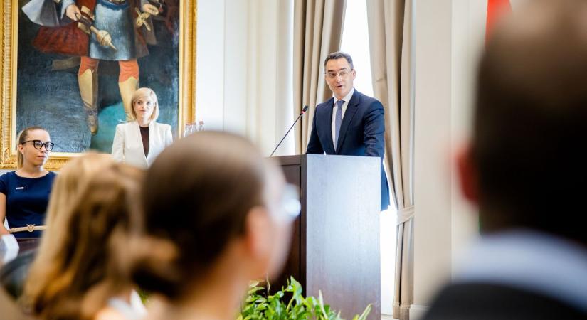 Sportösztöndíjakat adtak át Debrecenben - fotókkal!