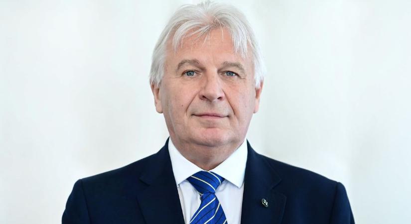 Bejelentették: új elnökhelyettese lesz a Klinikai Központnak Debrecenben!