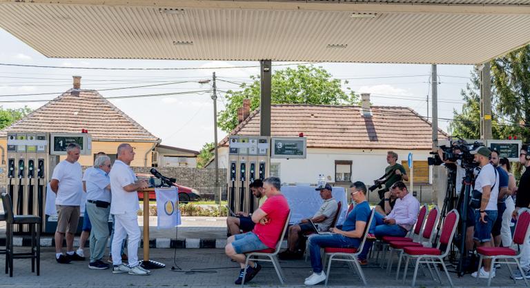 Megérkezett az Orbán-kormány számlája: milliárdos ígéretet kérnek számon Magyar Péteréken