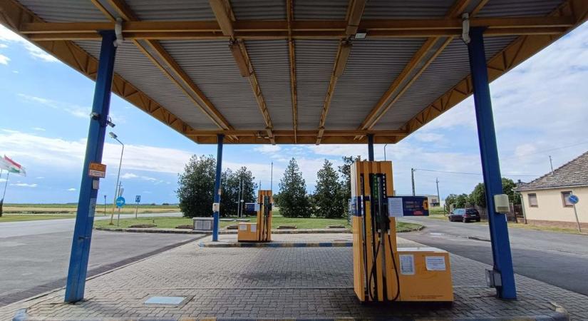 Nehéz helyzetben vannak a családi benzinkutak, bezárással üzennek
