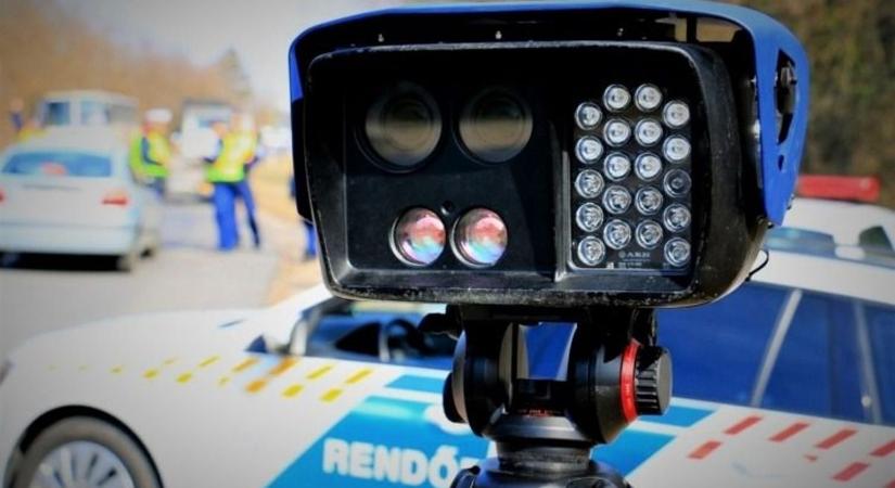 Retteghetnek az autósok, több mint nyolcezer kocsit mért be a traffipax Somogyban