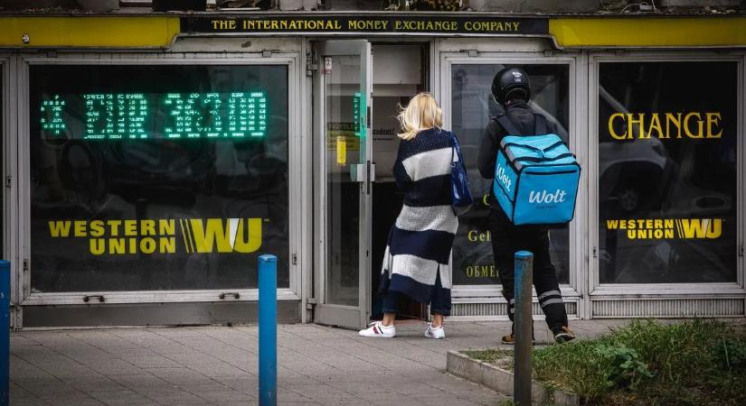 A magyarok háromnegyede az euró bevezetése mellett áll