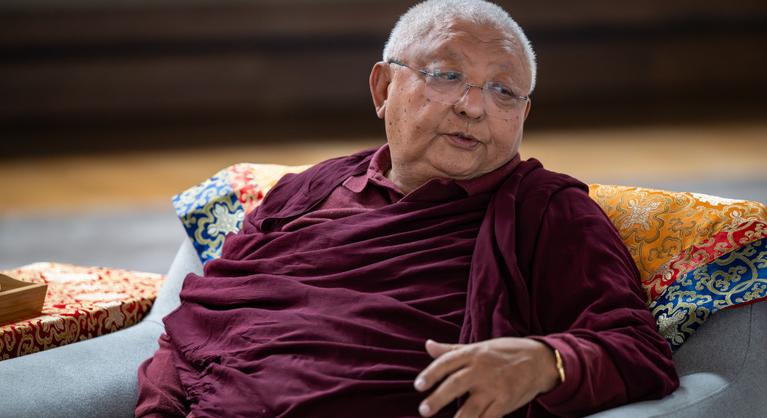 A tibeti láma elárulta, hogyan kerülhető el a harmadik világháború