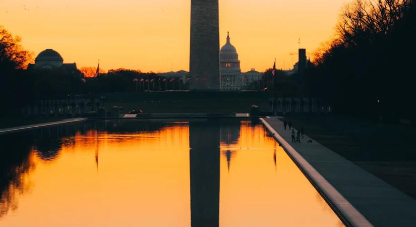 Megrongálták Washington világhírű jelképét