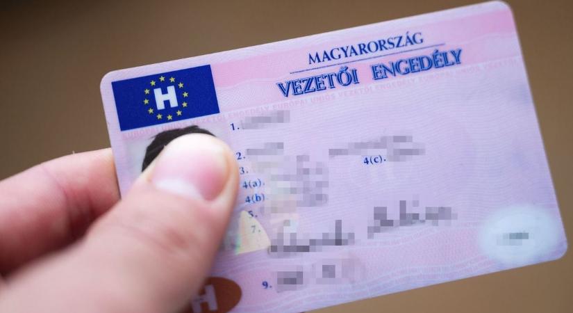 Meghúzták a határt, ettől az életkortól kezdve nem lesz meghosszabbítható a jogosítvány!