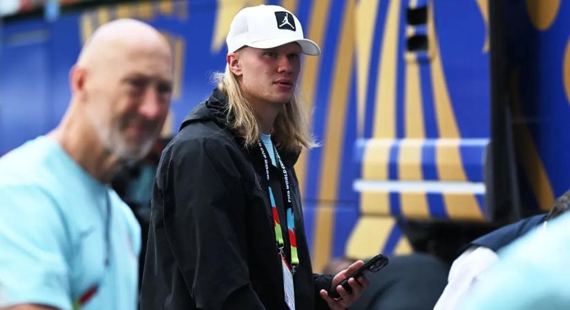 Hová tűnt Erling Haaland? A norvég sztár kihagyja a foci-vb legnagyobb rangadóját?