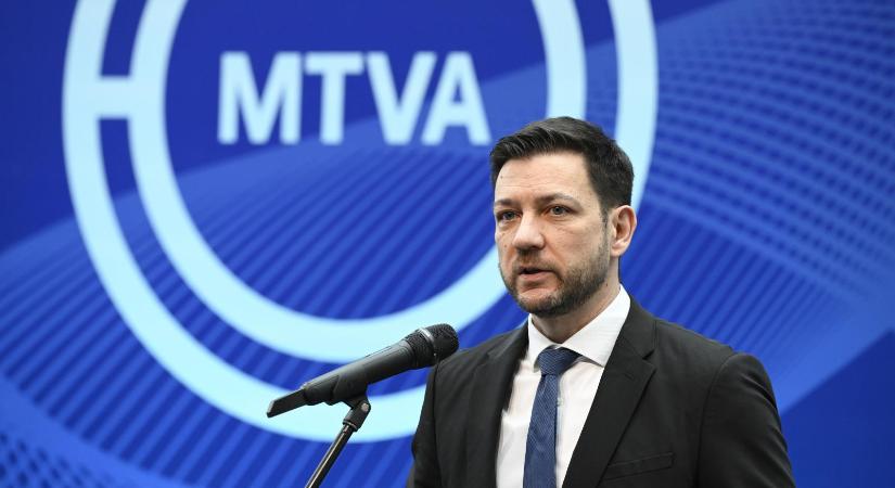 Szombattól már nem hírhamisító Papp Dániel vezeti a közmédiát