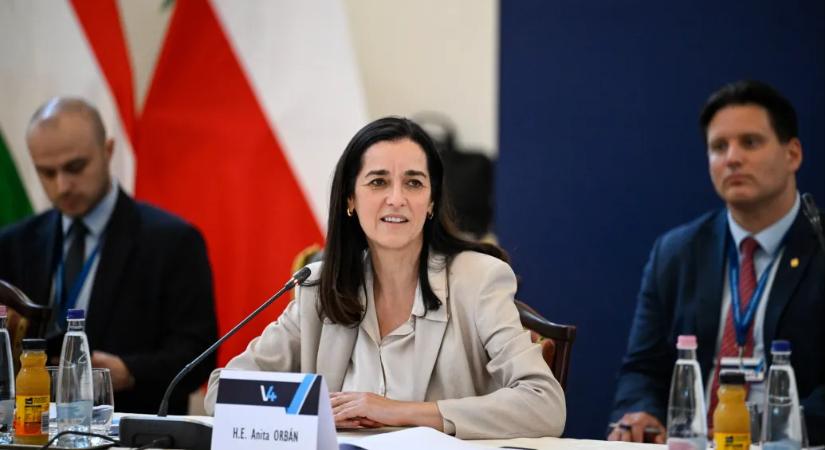 Orbán Anita külügyminiszter bejelentette, hogy 37 külképviselet vezetőjét hívja vissza