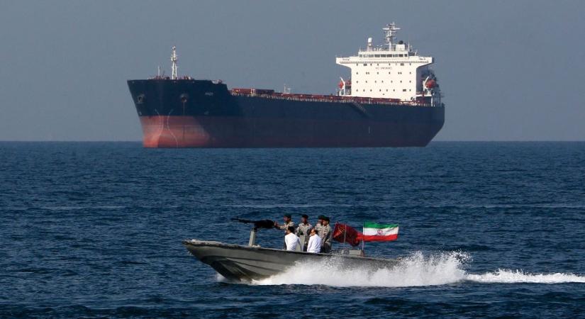 Vissza a konfliktusba: Irán megtámadott egy hajót a Hormuzi-szorosban
