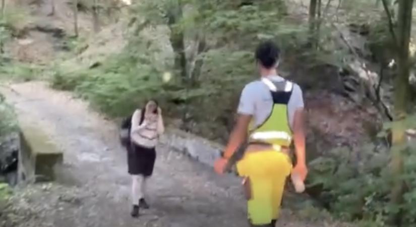 Internet, térkép és helyismeret nélkül indult el kirándulni a visegrádi erdőbe egy külföldi turista, ki lehet találni, mi lett a vége