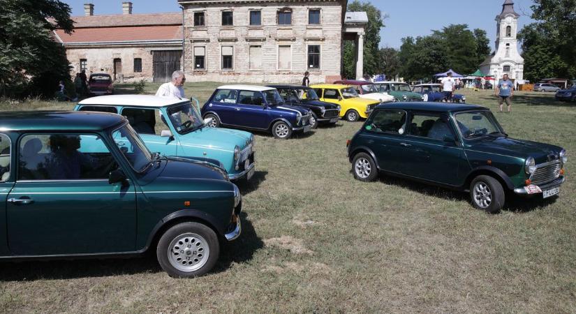 56-os menekültből a Mini legnagyobb legendája lett – Ódor Jánosra emlékezett a Mini Club Hungary