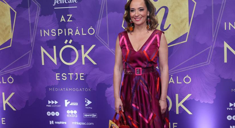 Farkasházi Réka kiakadt: nem vicces, hogy csak borral lehet kibírni a gyerekeket