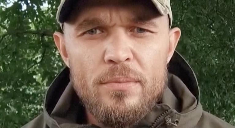 „A Kreml ellen fordíthatja fegyvereit az orosz hadsereg” – videókkal bombázzák Vlagyimir Putyint