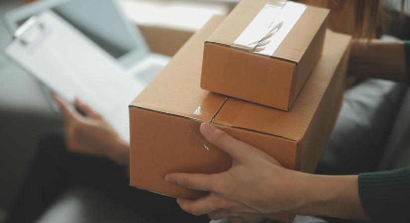 Új vámszabályok a csomagküldésben – Zsúfoltan indul a nyár