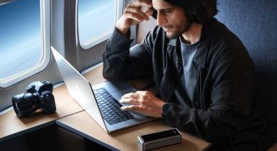 Laptop, önfegyelem és egy powerbank – ennyi kell a digitális nomád élethez?
