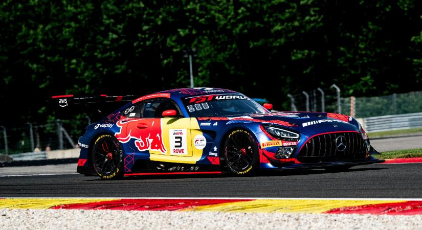Újabb 24 órás futamon indulna Verstappen