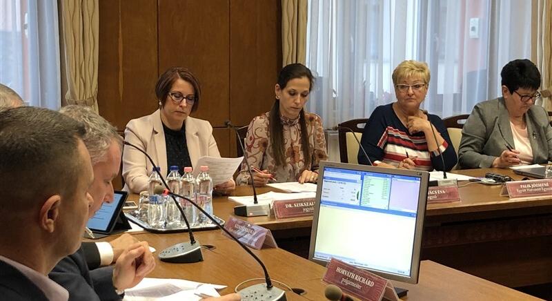 Magyar Péter hét új főispánt nevezett ki, Heves megyében Kovács Éva veszi át a kormányhivatal vezetését