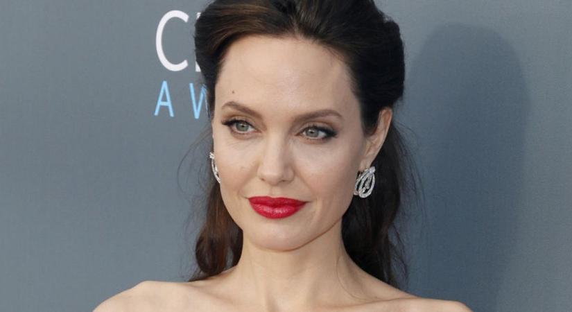 Angelina Jolie meglépte a váratlant - másnak hittük