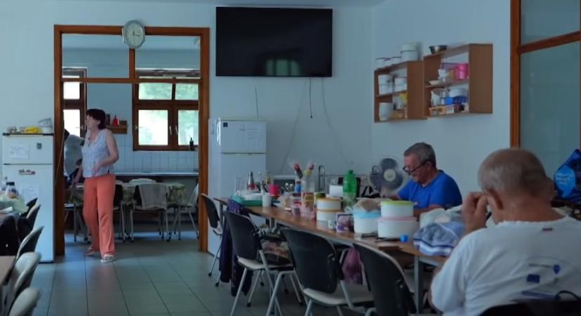 Felkészültek az extrém hőségre a vásárhelyi hajléktalanszállón