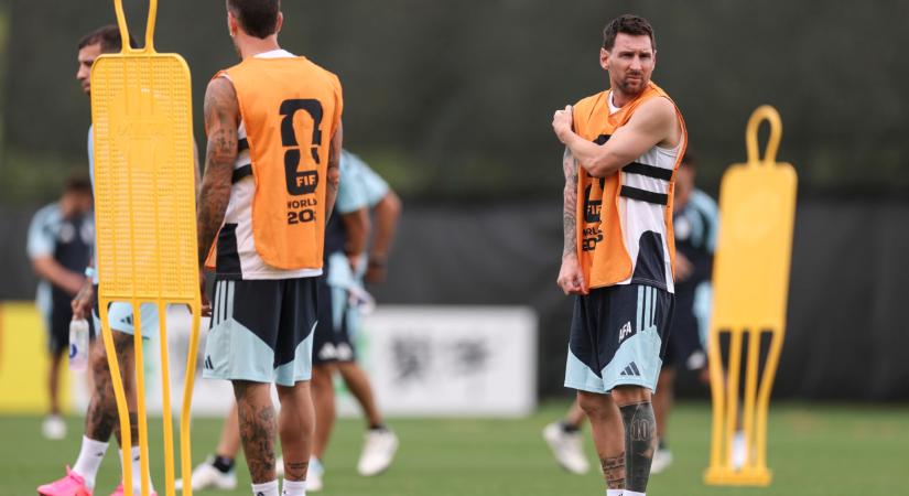 Messi a padon kezd Jordánia ellen: Scaloni meglepő rotációt jelentett be