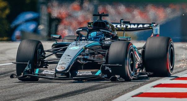 Wolff elmagyarázta, miért maradhatott meg Russell pole-ja