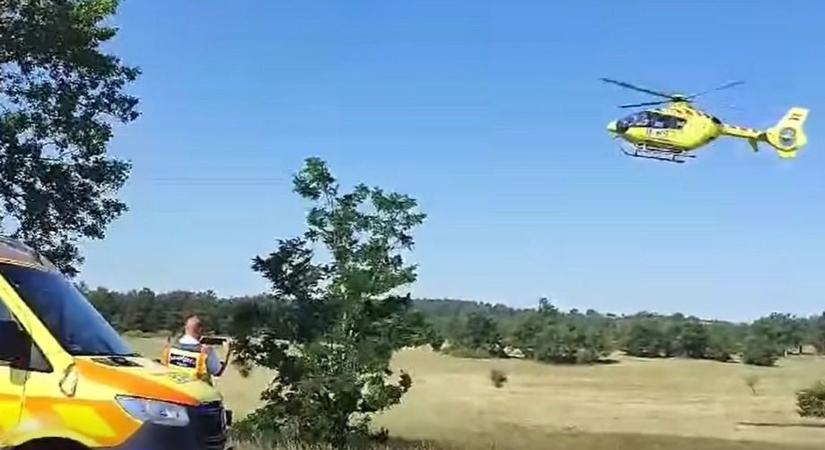 Életveszélyesen megsérült a motoros a Veszprém vármegyei balesetben (helyszíni videó)