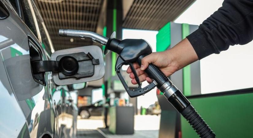 Megszűnt az ársapka, komoly kritikákat kapott az üzemanyagárak új szabályozása