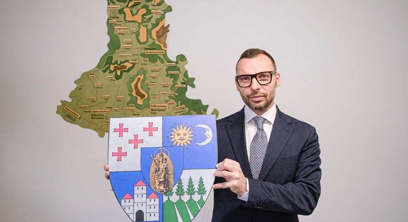 Ritka pillanat Romániában: zöld utat kapott a címerhasználat