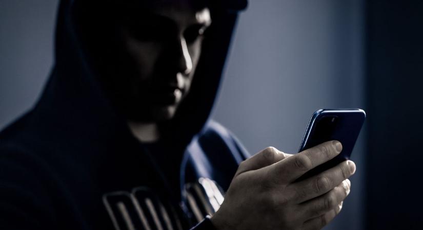 Tízből három ember elbukna, valójában teljesen védtelenek vagyunk az online csalók ellen