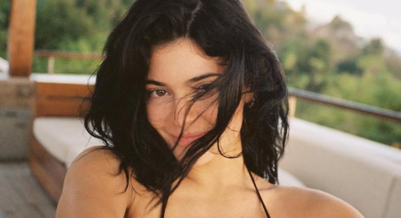 Nagy bajban Kylie Jenner, beperelték