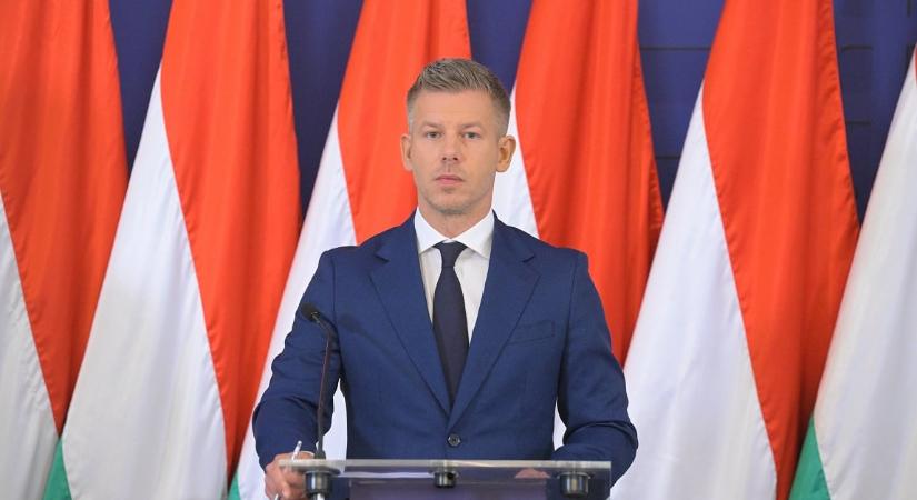 Magyar Péter több tucat helyettes államtitkárt mentett fel, még többet nevezett ki – de volt, akit megtartott