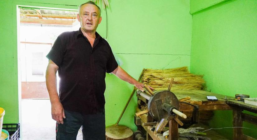 A jó seprű titka – Az egyik utolsó érmelléki seprűkötőnél jártunk