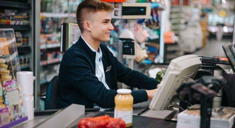 Megszólalt a szakértő: ennyi fizetést vihetnek haza az idén nyáron dolgozó diákok