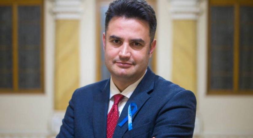 Márki-Zay Péter 32 évvel ezelőtti esküvői fotói: Felícia a gimis szerelme, 7 gyerekük született