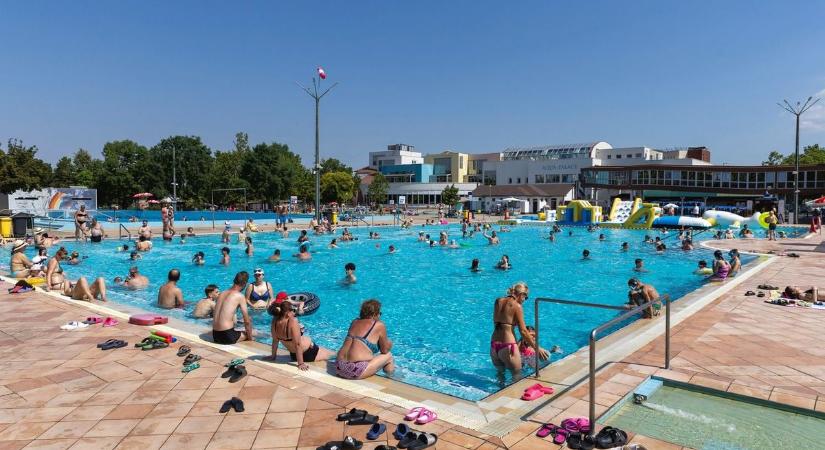 Egy szelet Ibiza Hajdú-Biharban: mindent lepipál ez a strand? Rengetegen járnak ide – fotók, videó
