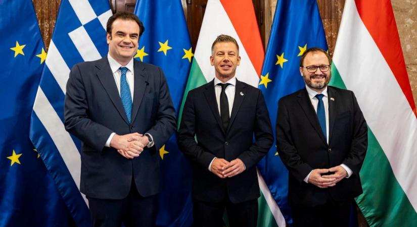 Magyar Péter: alapvető cél, hogy Magyarország 2030 környékére teljesítse az euró bevezetésének feltételeit