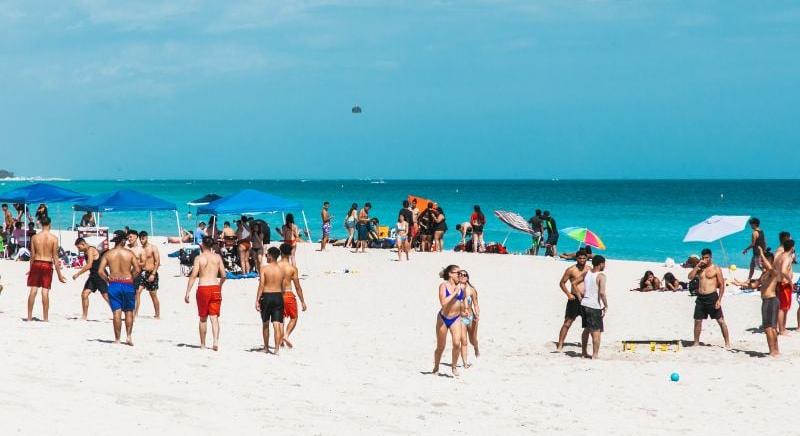 Egyre több európai strandon bukkanhat fel a húsevő baktérium – a klímaváltozás tehet róla