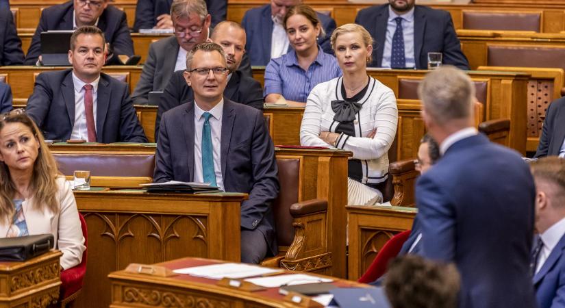 Fideszes fejekre hullik vissza a koki és a nix ugribugri