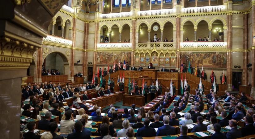 Vége a véleményezésnek az Alaptörvény módosítása ügyében, ami Sulyokot is elmozdítaná