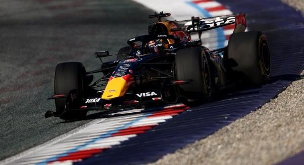 Elnézést kért Verstappentől a Red Bull