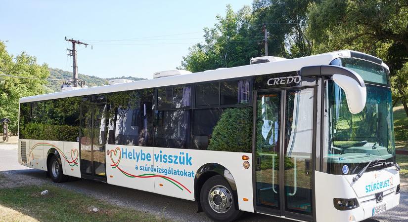 Hiába a hőkupola, a szűrőbusz megérkezik a szabolcsi kistelepülésre
