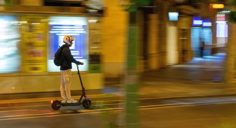 Egyre többen veszik őket, most azonban fordulat jöhet a rollerek piacán, aminek nem mindenki örül majd