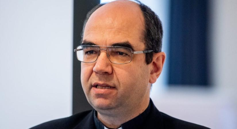 Hőség: Székely János a templomok megnyitását kérte