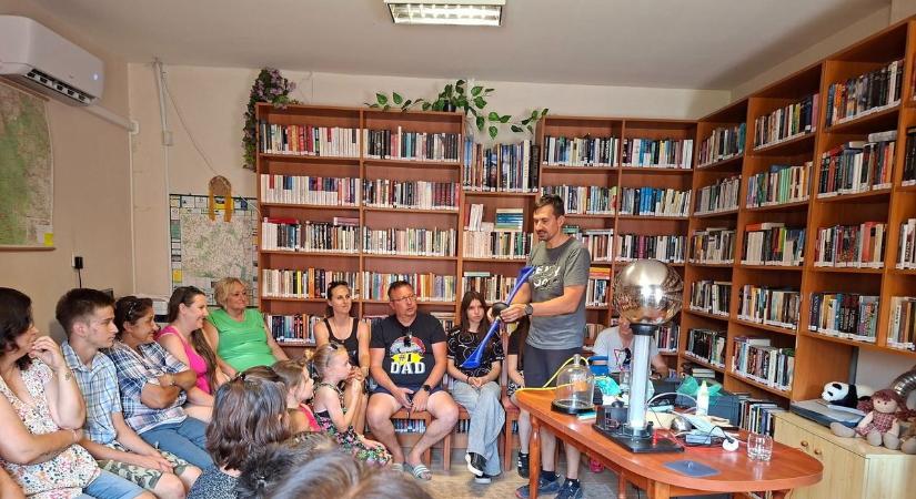 Ahol a tudomány játékká vált: hatalmas sikert aratott a „Varázsóra”