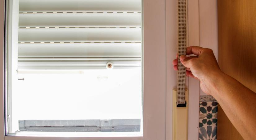 Tilos így használni a redőnyt, csak növeli a forróságot a lakásban
