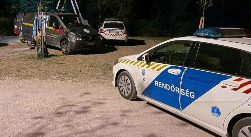 Kiterelték a kapun a vízbe fulladt 5 éves kisfiút, megtörte a csendet a gyászoló apa