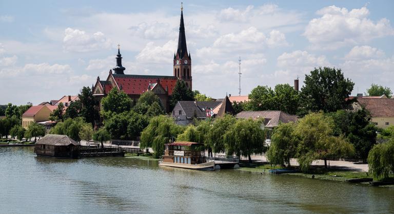 Egy fél folyó átrobog rajtuk, de sok magyar így is víz nélkül marad estére